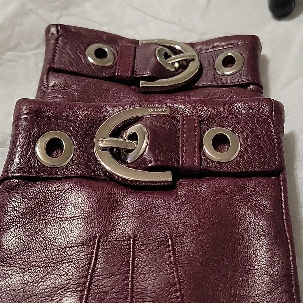Burgundy Coach 100% Leather  Gloves - Picture 10 of 12